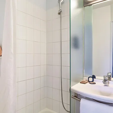 Ibis Budget Versailles Chateau Saint Cyr L'Ecole Exterior photo