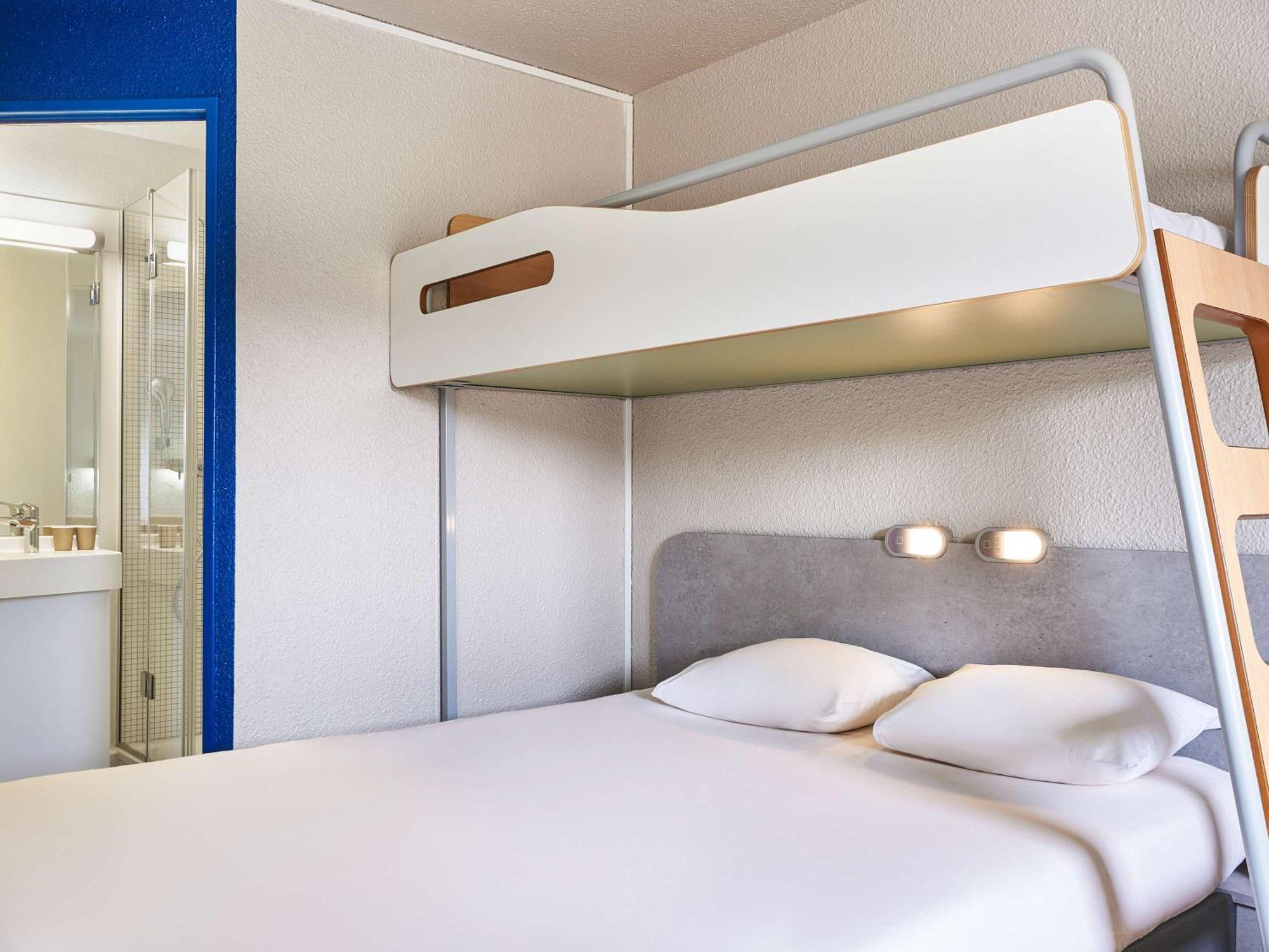 Ibis Budget Versailles Chateau Cyr L'ecole Hotel