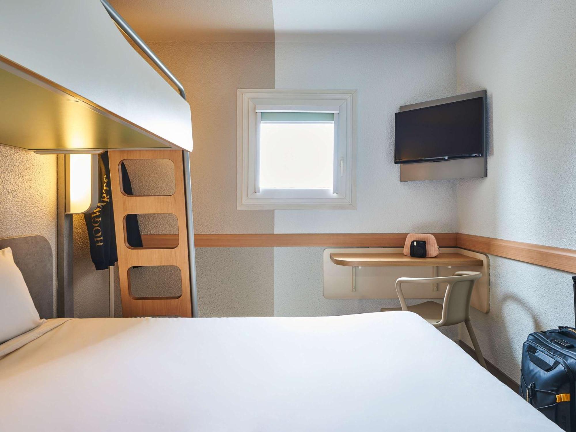 Ibis Budget Versailles Chateau Cyr L'ecole Hotel 2*
