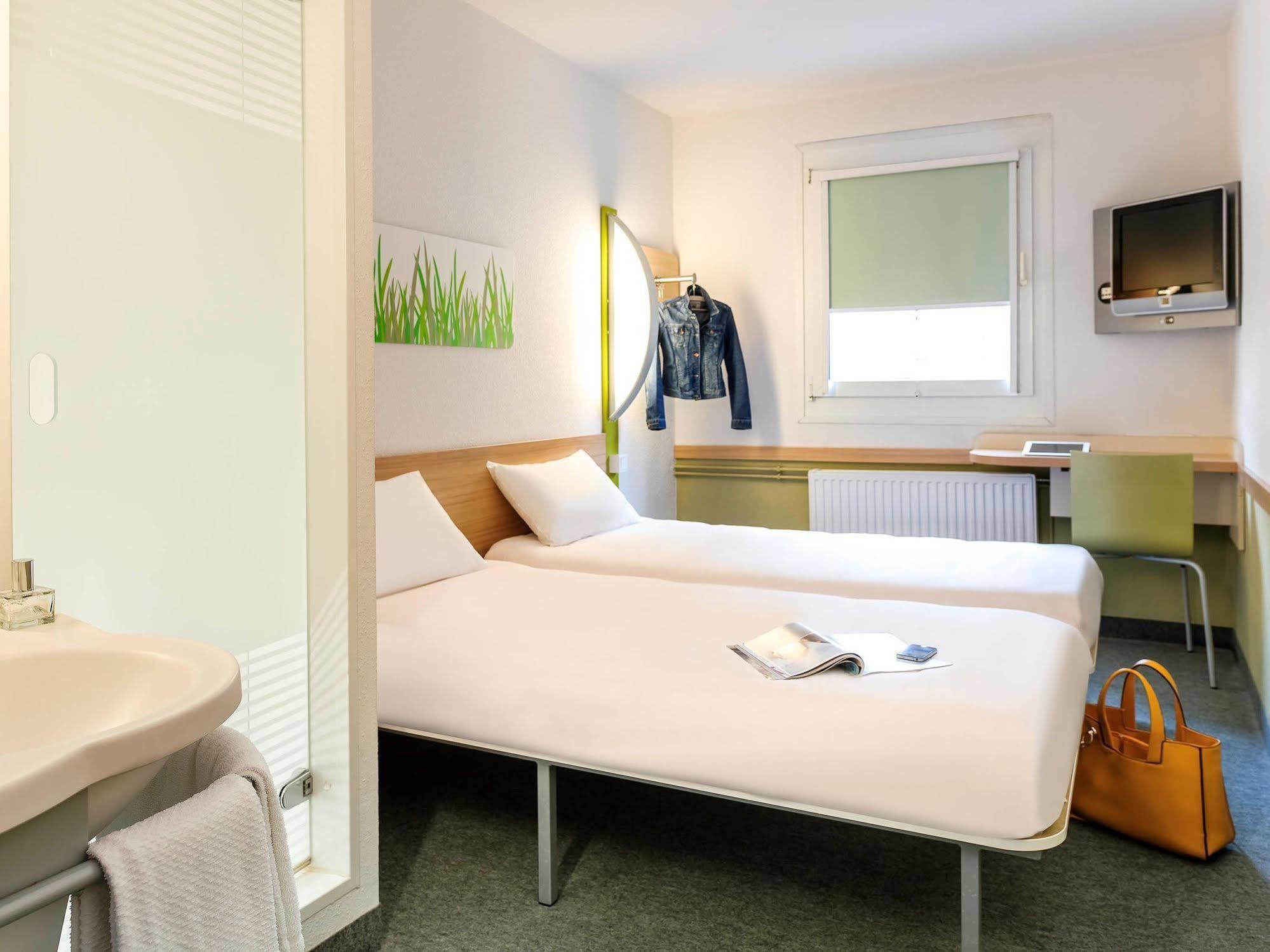 Ibis Budget Versailles Chateau Hotel Saint-Cyr-l'Ecole